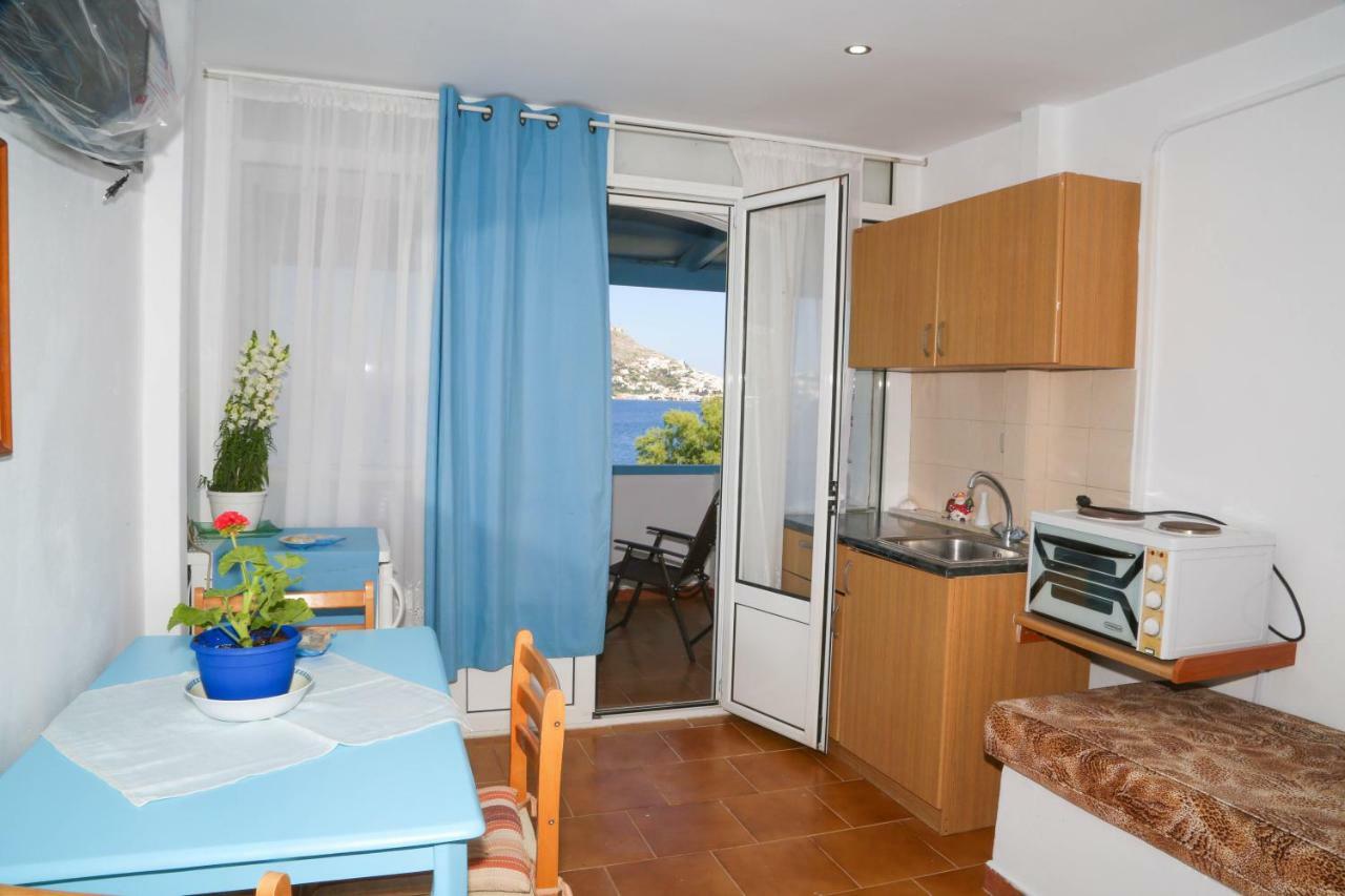 Tony'S Rooms Алинда Екстериор снимка