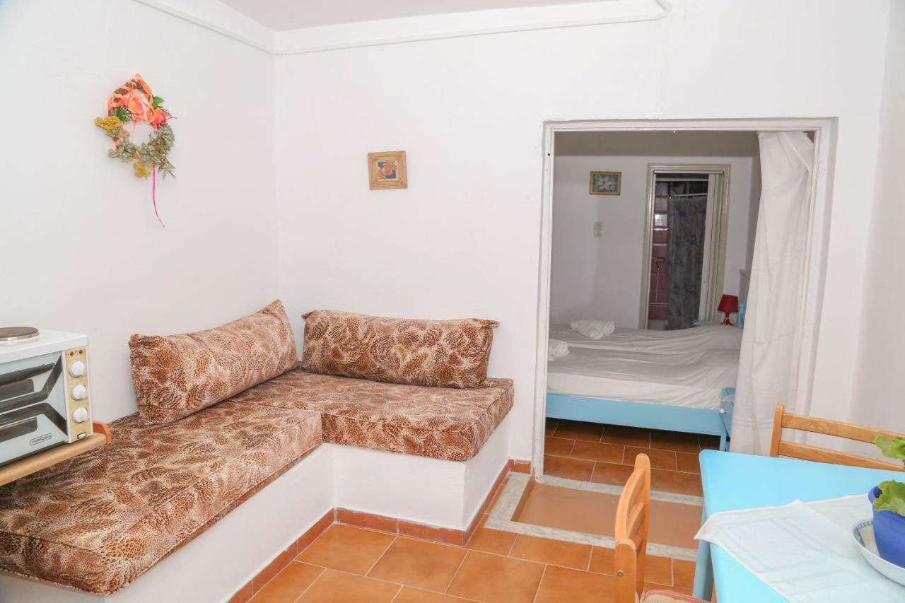 Tony'S Rooms Алинда Екстериор снимка