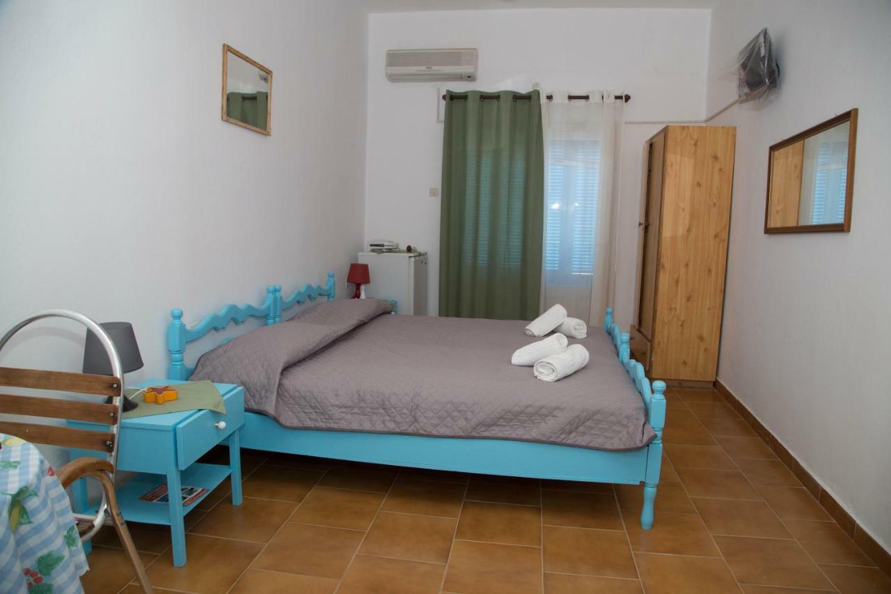 Tony'S Rooms Алинда Екстериор снимка